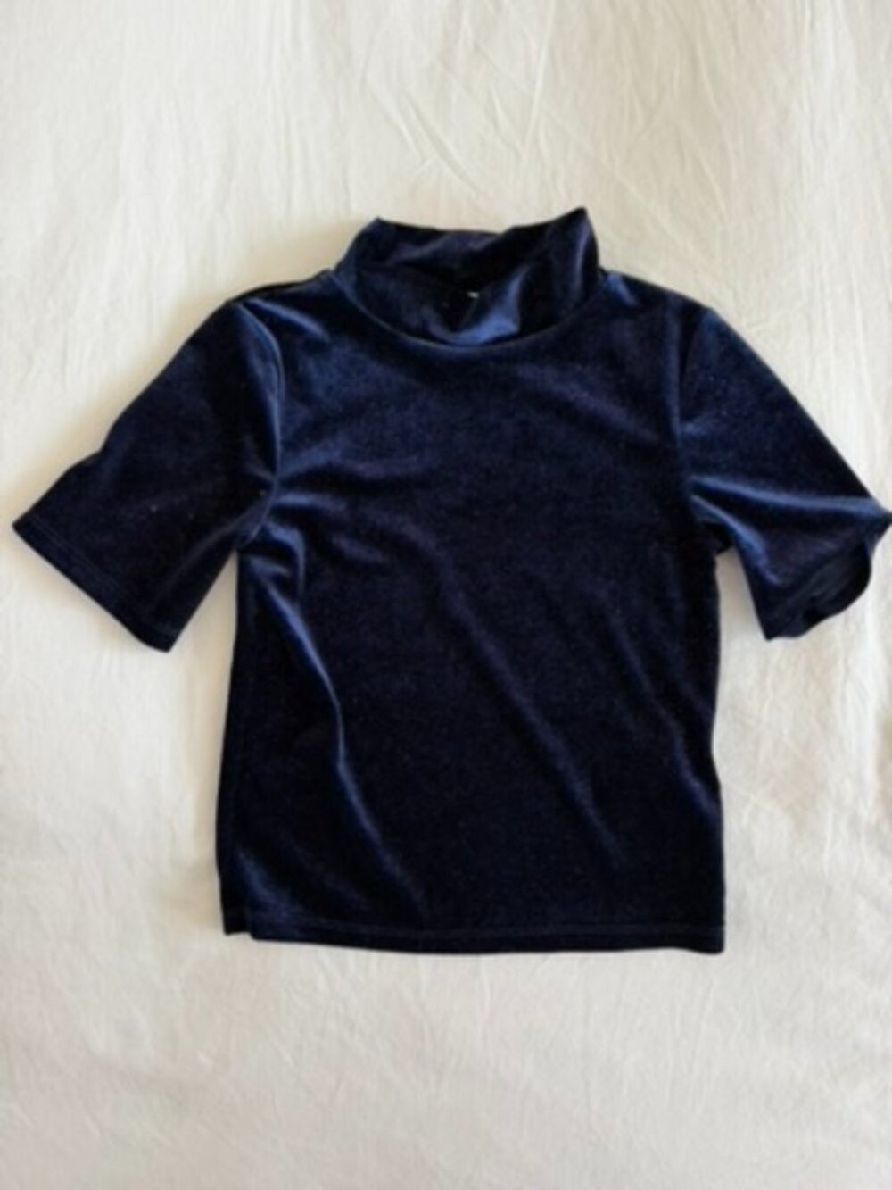 Gemo Girls Navy Velvet Mock Neck Top Size 10 Never Worn